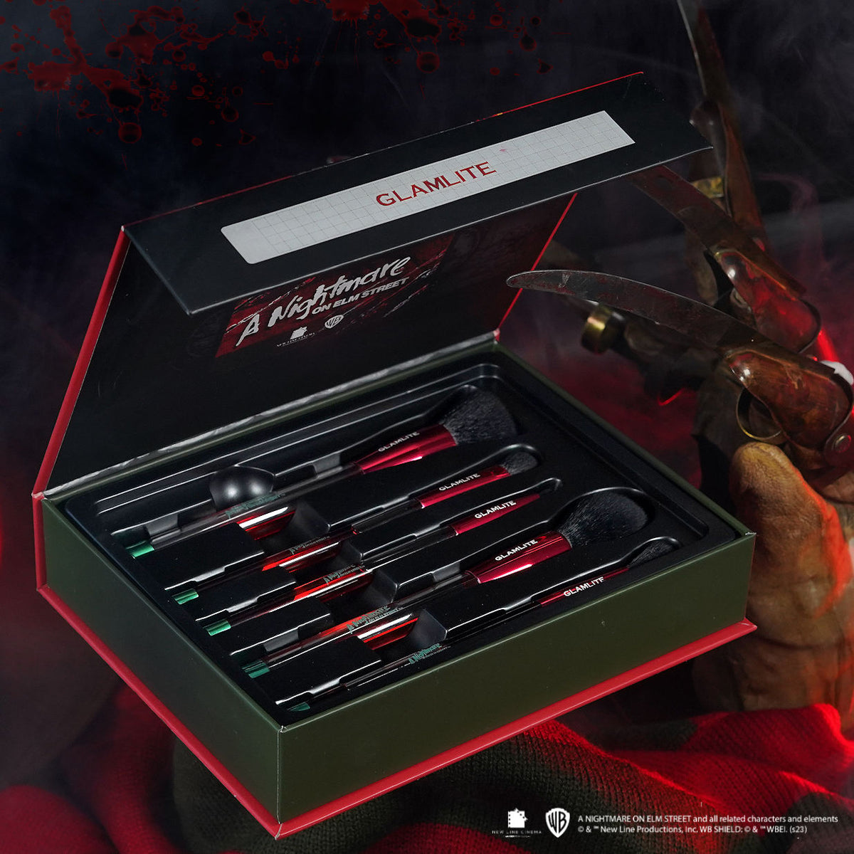 Nightmare on elm store street accessory set